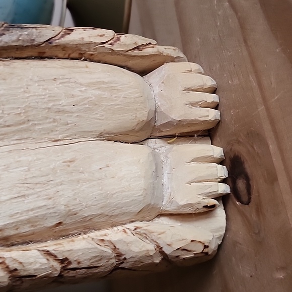 Primitive hand carved wooden owl figurine - Picture 3 of 16